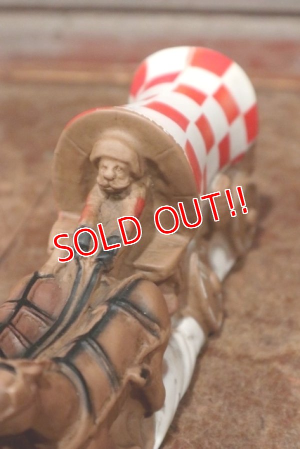 画像2: ct-190605-66 Ralston Purina Company / 1975 Covered Wagon Squeak Toy