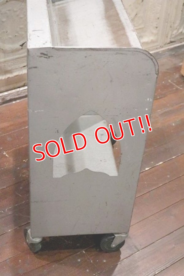 画像3: dp-200610-10 THE WORLD BOOK / Vintage Book Cart