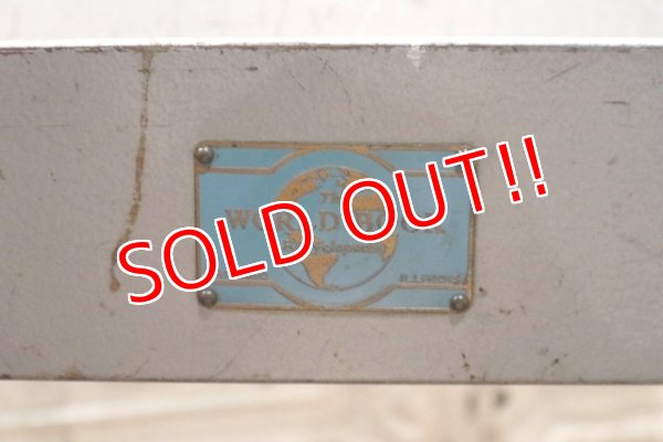 画像8: dp-200610-10 THE WORLD BOOK / Vintage Book Cart