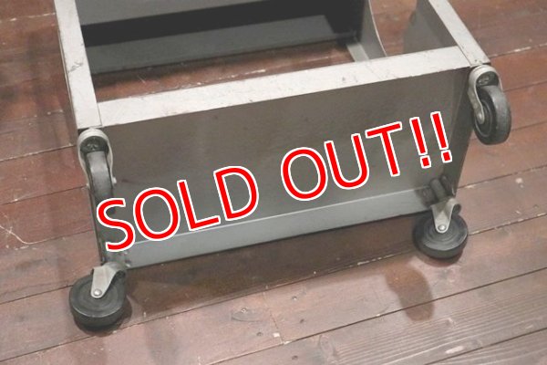 画像7: dp-200610-10 THE WORLD BOOK / Vintage Book Cart