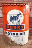 画像1: dp-201001-27 HUSKY / 1956 5 U.S.Gallons Motor Oil Can