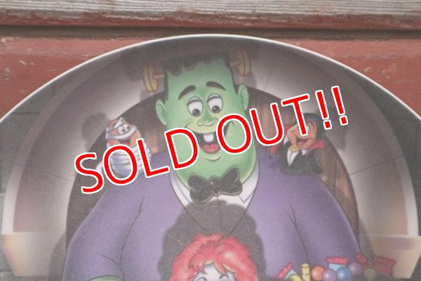 画像2: ct-201001-09 McDonald's / 2002 Collectors Plate "Halloween Monster"