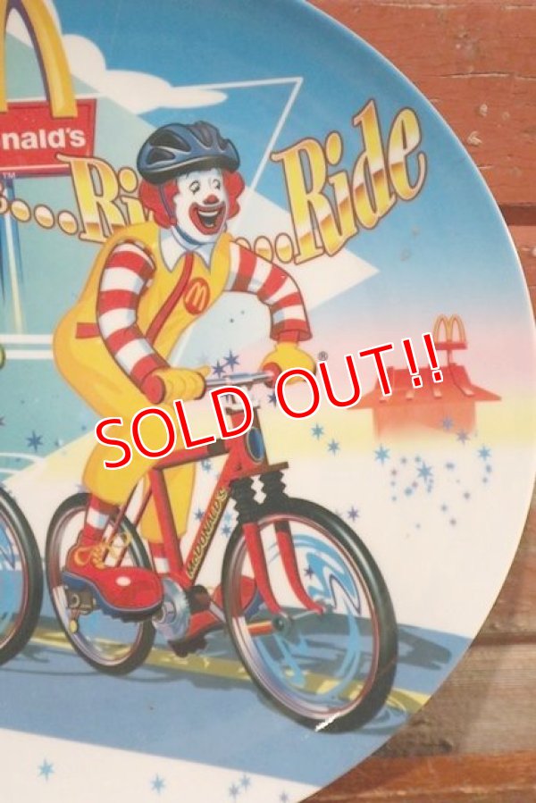 画像2: ct-201001-09 McDonald's / 2005 Collectors Plate "Cycling"