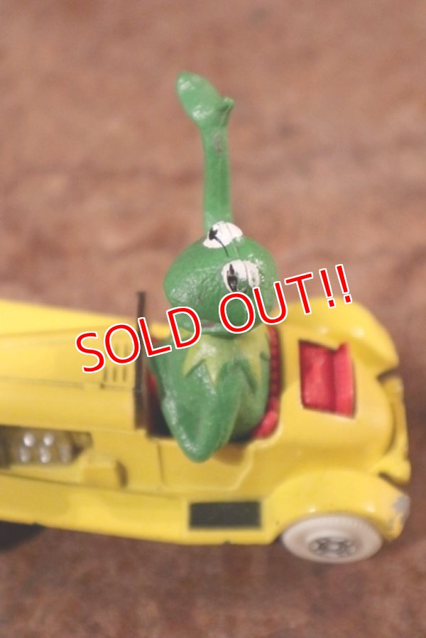画像6: ct-201114-68 Kermit the Frog / Corgi 1979 Die Cast Car