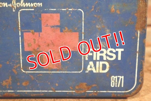画像2: dp-201201-03 Johnson & Johnson / 1970's First Aid Kit Box
