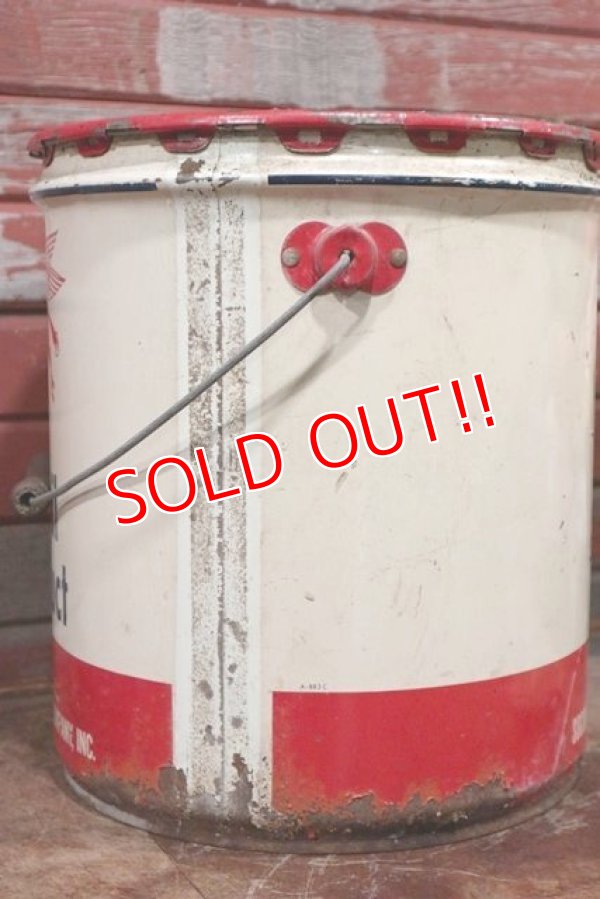 画像5: dp-201201-54 Mobil / 1950's 5 U.S.GALLONS Oil Can