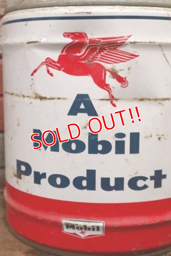 画像3: dp-201201-47 Mobil / 1950's-1960's 5 U.S.GALLONS Oil Can