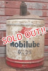 画像: dp-201201-51 Mobilube / 1950's 5 U.S.GALLONS Oil Can