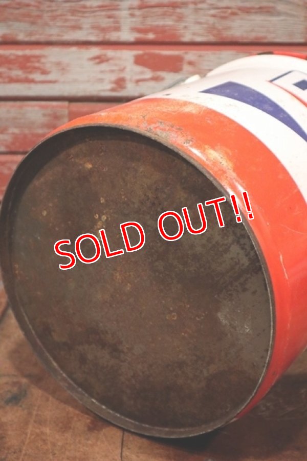 画像8: dp-201201-46 Mobil / 1960's 5 U.S.GALLONS Oil Can