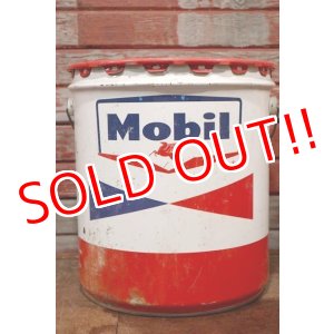 画像: dp-201201-46 Mobil / 1960's 5 U.S.GALLONS Oil Can