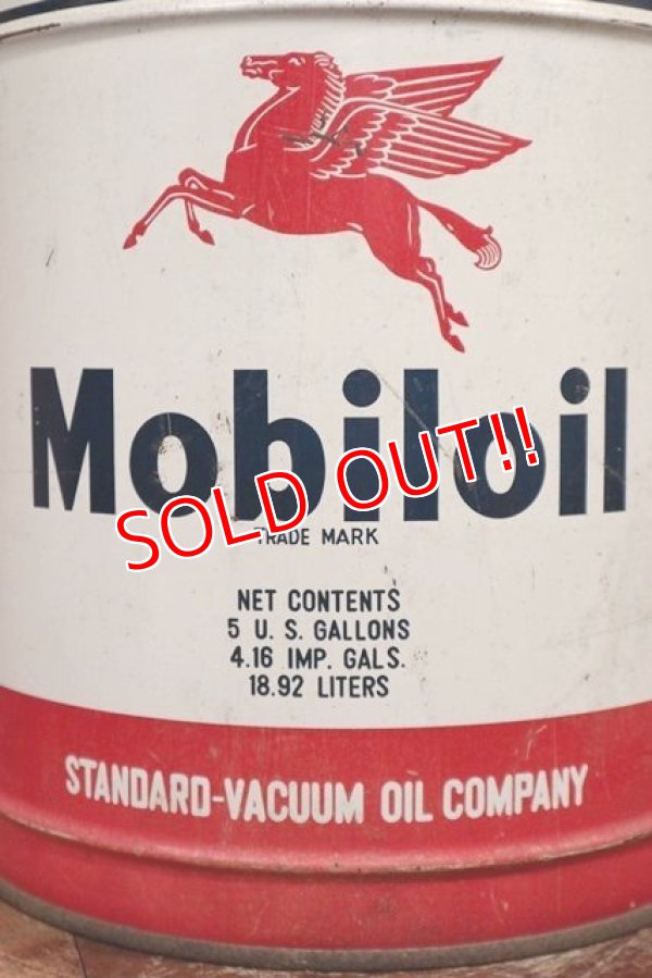 画像3: dp-201201-50 Mobiloil / 1950's 5 U.S.GALLONS Oil Can