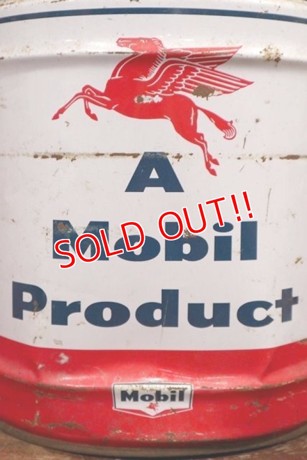 画像2: dp-201201-47 Mobil / 1950's-1960's 5 U.S.GALLONS Oil Can