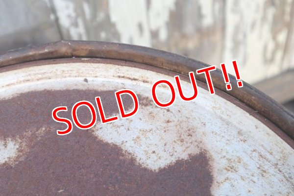 画像10: dp-210301-02 Mobil / 1960's 120 POUNDS 16 GALLONS Oil Can