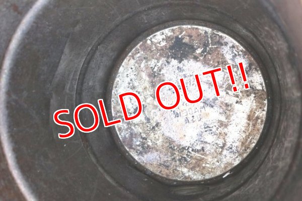 画像11: dp-210301-02 Mobil / 1960's 120 POUNDS 16 GALLONS Oil Can