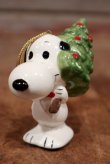 画像1: ct-210301-15 Snoopy / Determined 1975 Ornament "Christmas Tree" 