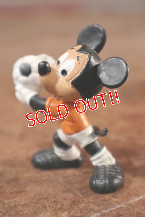 画像2: ct-141209-78 Mickey Mouse / Bully PVC Figure "Goal Keeper"