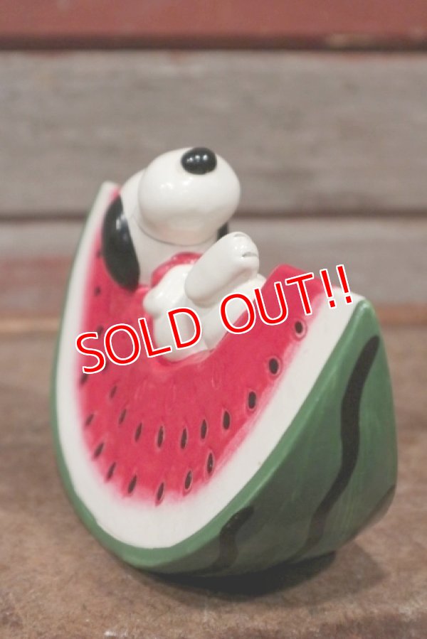 画像4: ct-210301-26 Snoopy / Determined 1970's Coin Bank "Watermelon"
