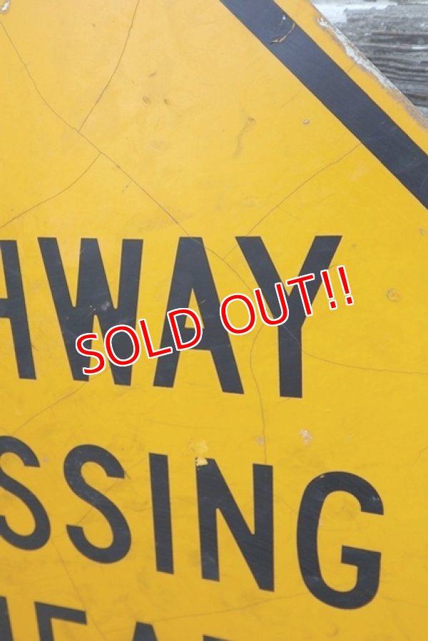 画像5: dp-210401-69 Road Sign "HIGWAY CROSSING AHEAD" 