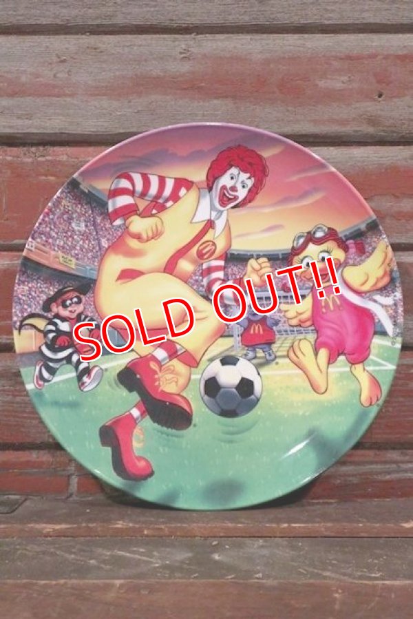 画像1: ct-210401-30 McDonald's / 2002 Collectors Plate "Soccer"