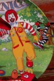 画像2: ct-210401-30 McDonald's / 2004 Collectors Plate "Picnic Frisbee"