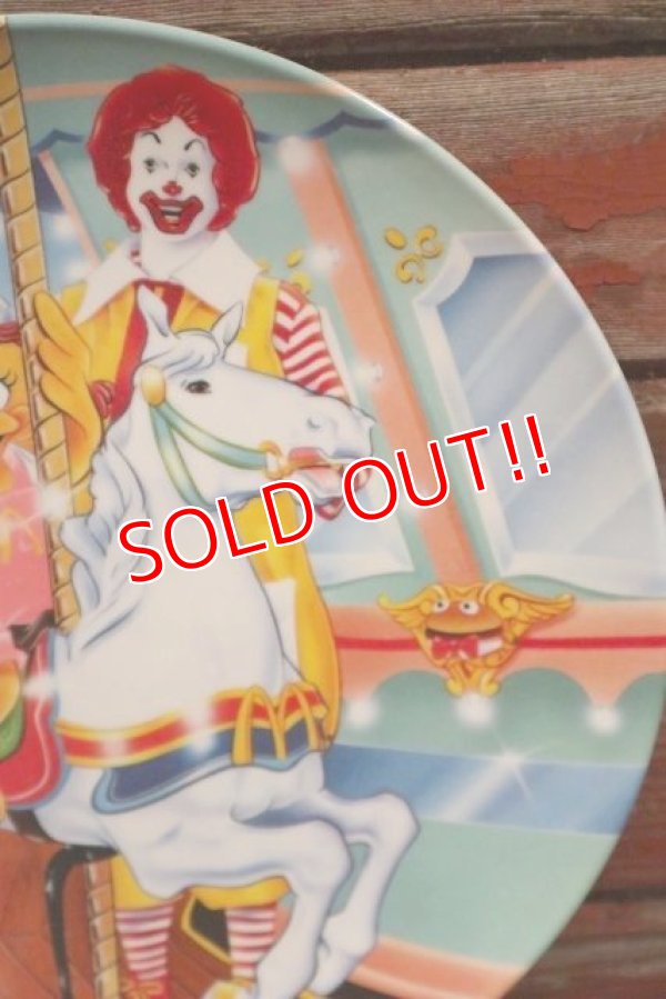 画像2: ct-210401-30 McDonald's / 1993 Collectors Plate "Merry-go-round"