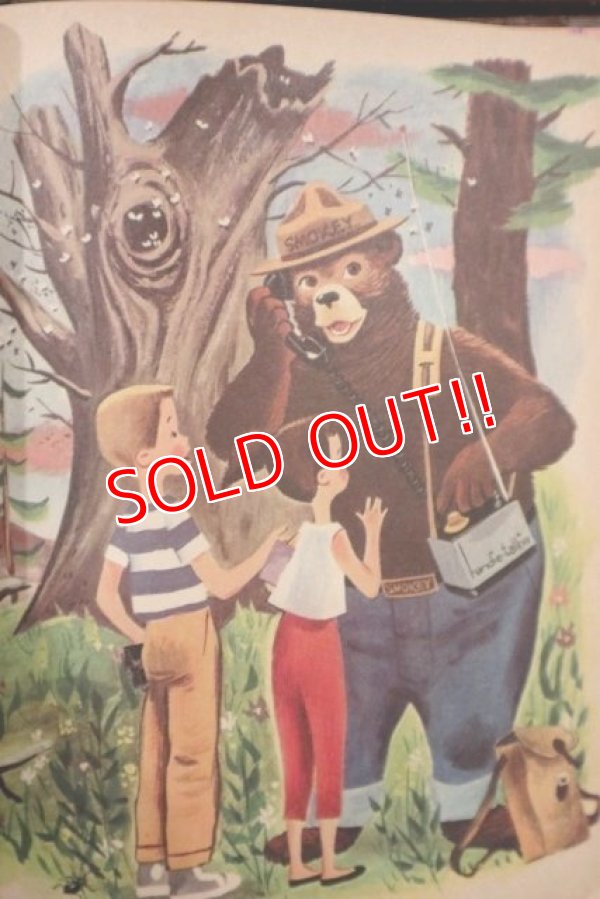 画像6: ct-210401-48 Smokey Bear / 1950's LITTLE GOLDN BOOK