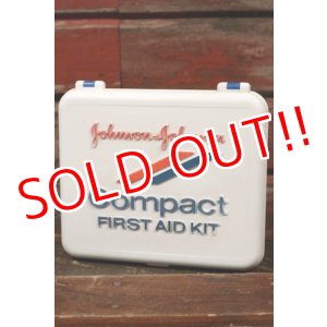 画像: dp-210401-78 Johnson & Johnson / Compact FIRST AID KIT Box