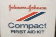 画像2: dp-210401-78 Johnson & Johnson / Compact FIRST AID KIT Box