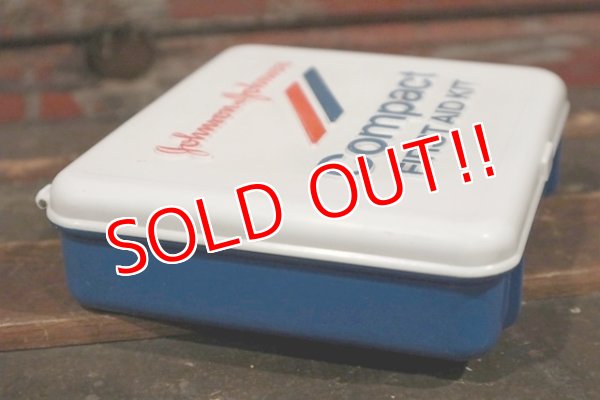 画像5: dp-210401-78 Johnson & Johnson / Compact FIRST AID KIT Box