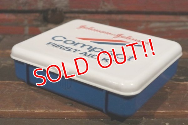 画像3: dp-210401-78 Johnson & Johnson / Compact FIRST AID KIT Box