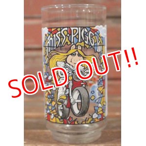 画像: gs-210501-10 Muppets / McDonald's 1981 "The Great Muppet Caper!" Miss Piggy Glass