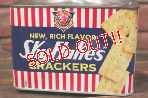 画像2: dp-210501-04 San Biscuits Inc. / 1980's〜Sky Flakes Crackers Tin Can