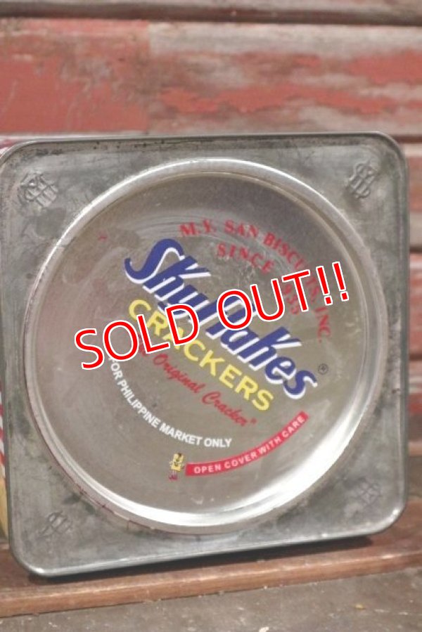 画像6: dp-210501-04 San Biscuits Inc. / 1980's〜Sky Flakes Crackers Tin Can