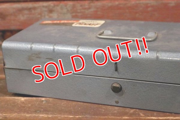 画像3: dp-210501-11 Black & Decker Handy Electric FIXKIT / Vintage Tool Box