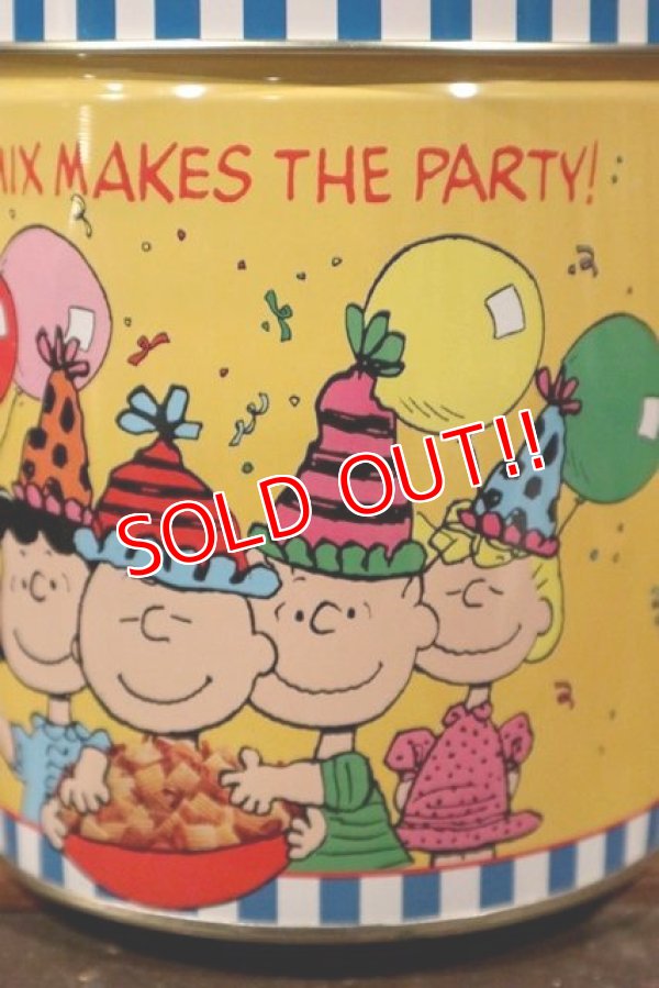 画像3: ct-210501-68 PEANUTS / CHEX 1990 Limited Tin Can