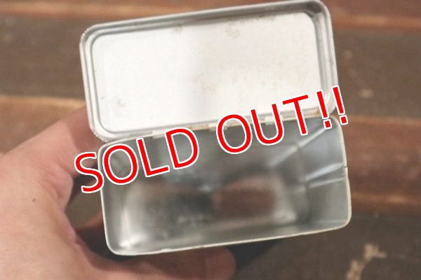 画像6: dp-210501-32 Johnson & Johnson BAND-AID / Vintage Tin Can