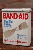 画像1: dp-210501-32 Johnson & Johnson BAND-AID / Vintage Tin Can