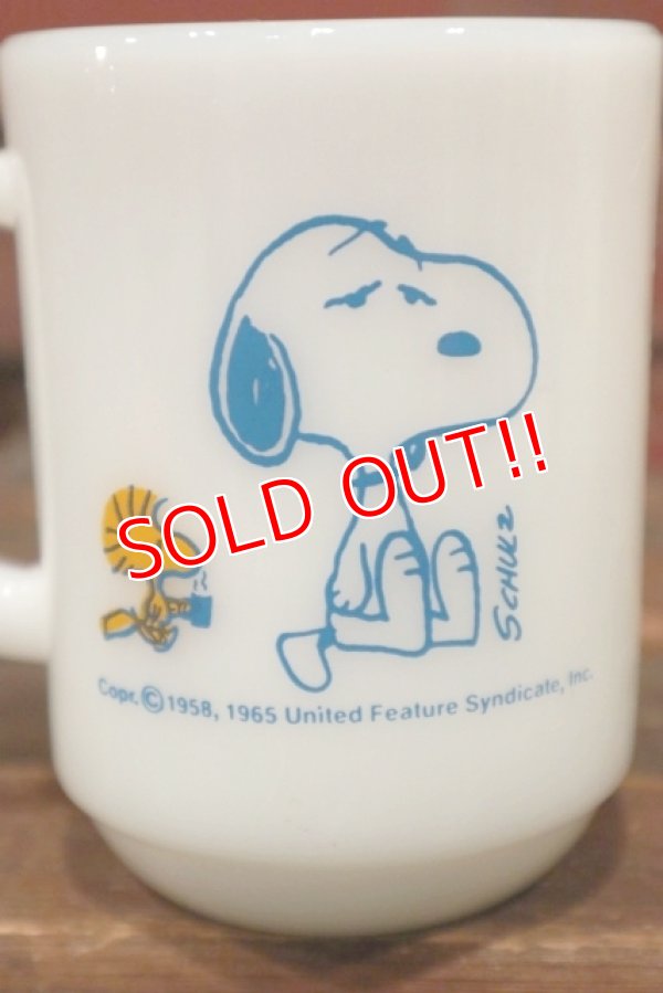 画像2: kt-210601-06 Snoopy / Fire King 1960's-1970's 9oz Mug "Coffee Break"