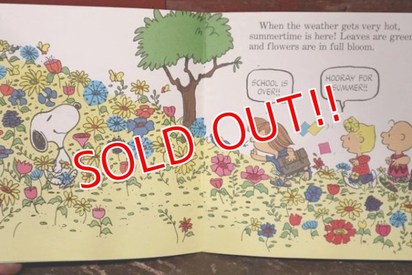 画像4: ct-200415-01 SNOOPY'S facts & fun book about seasons / 1970's Picture Book