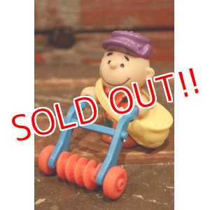 画像: ct-140909-22 PEANUTS / McDonald's 1990 Meal Toy "Charlie Brown's Seed Bag 'N' Tiller"