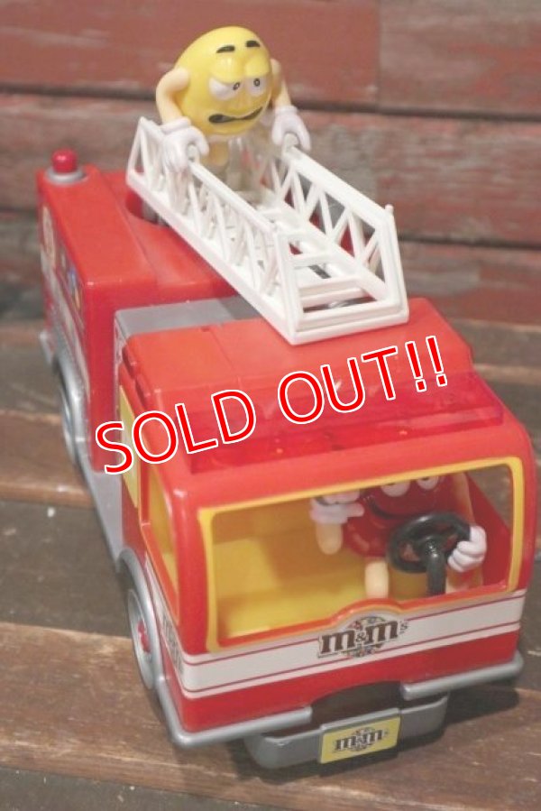 画像7: ct-210701-109 Mars / m&m's 2011 Fire Truck Candy Dispenser