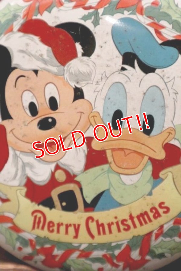 画像2: ct-210701-38 Walt Disney's / 1970's Merry Christmas Collectors Edition Volume IV Tin Can