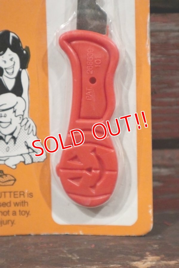 画像5: dp-210401-105 Vintage Children Training Knife and Pumpkin Kutter