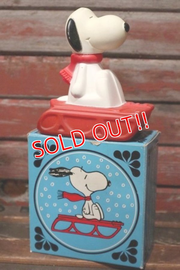 画像1: ct-210701-30 Snoopy / AVON 1970's Snow Flyer Bubble Bath Bottle (Box)