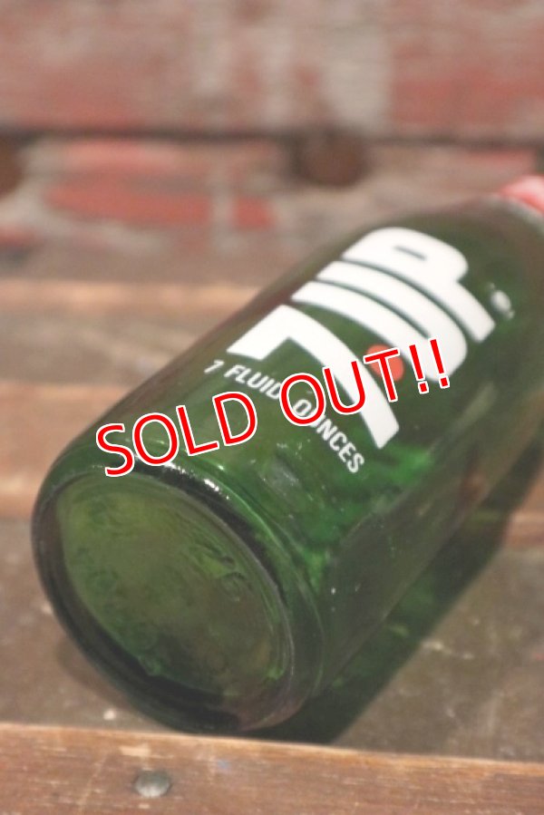 画像6: dp-210801-06 7up / 1970's 7 FL.OZ.Bottle (B)