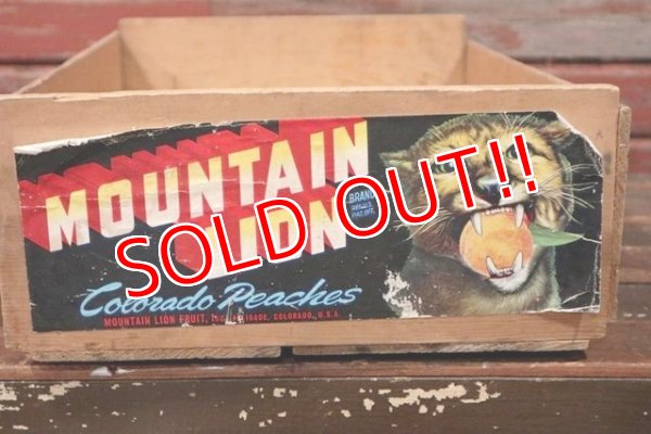 画像2: dp-180110-05 Mountain Lion Brand Colorado Peaches / Vintage Wood Box