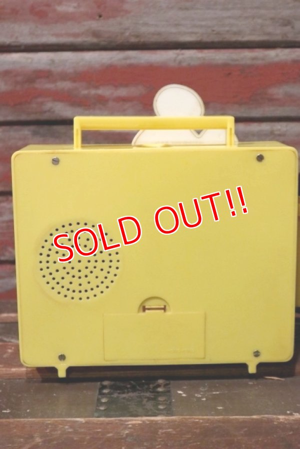 画像8: ct-210801-44 Mickey Mouse / Concept 2000 Model Number 459 Sing-A-Long Radio