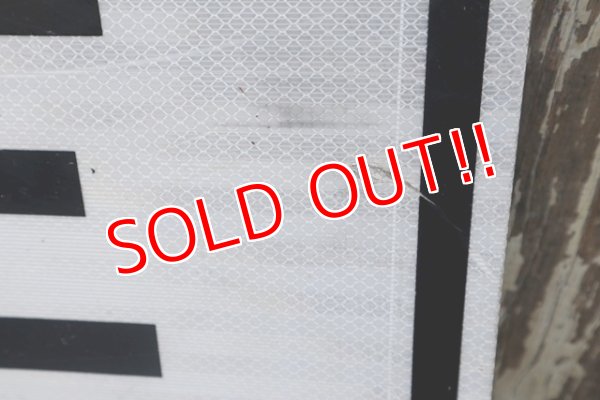 画像6: dp-210801-34 Road Sign "ONE WAY →"