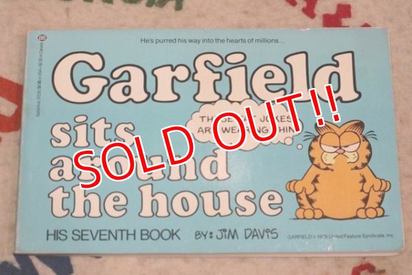 画像1: ct-210501-94 Garfield / 1983 Comic "Garfield sits around the house "