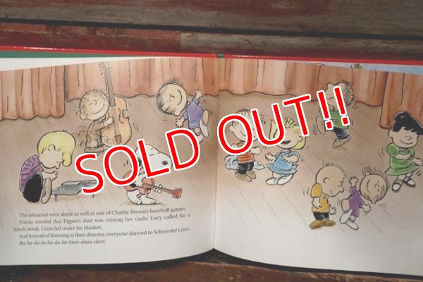 画像5: ct-211101-47 A Charlie Brown Christmas / 2002 Picture Book